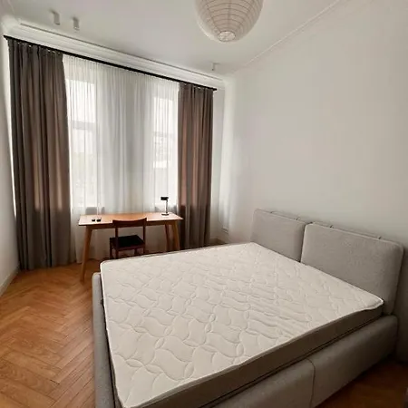 в центрі Apartamento