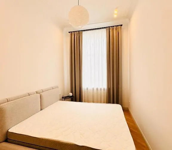 в центрі Apartment *